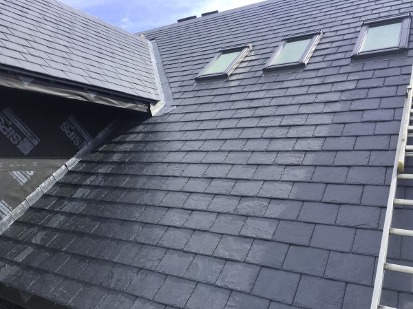 installation de toit en ardoises